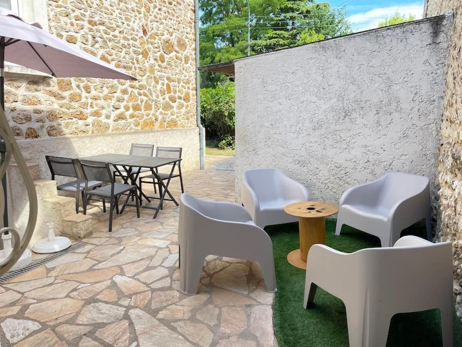 «  La Petite Maison » ....Des Grands Espaces... Saint-Maur-des-Fossés Exterior photo
